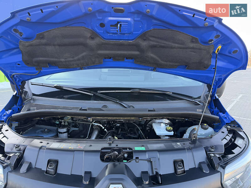 Грузовой фургон Renault Master 2022 в Дубно