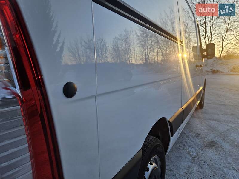 Вантажний фургон Renault Master 2022 в Бердичеві