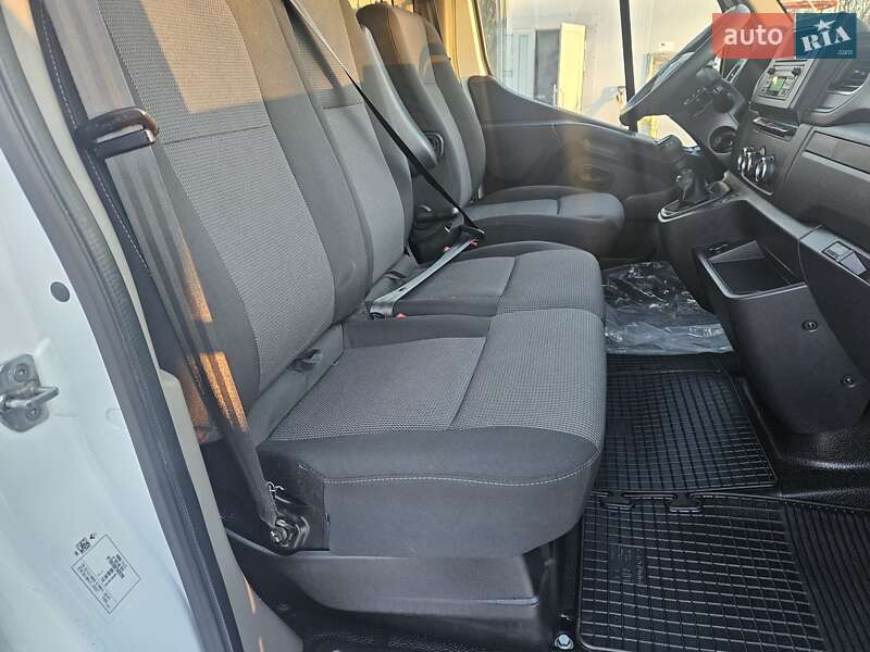 Вантажний фургон Renault Master 2022 в Бердичеві