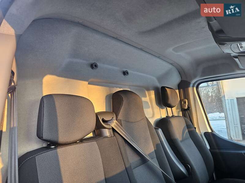 Вантажний фургон Renault Master 2022 в Бердичеві