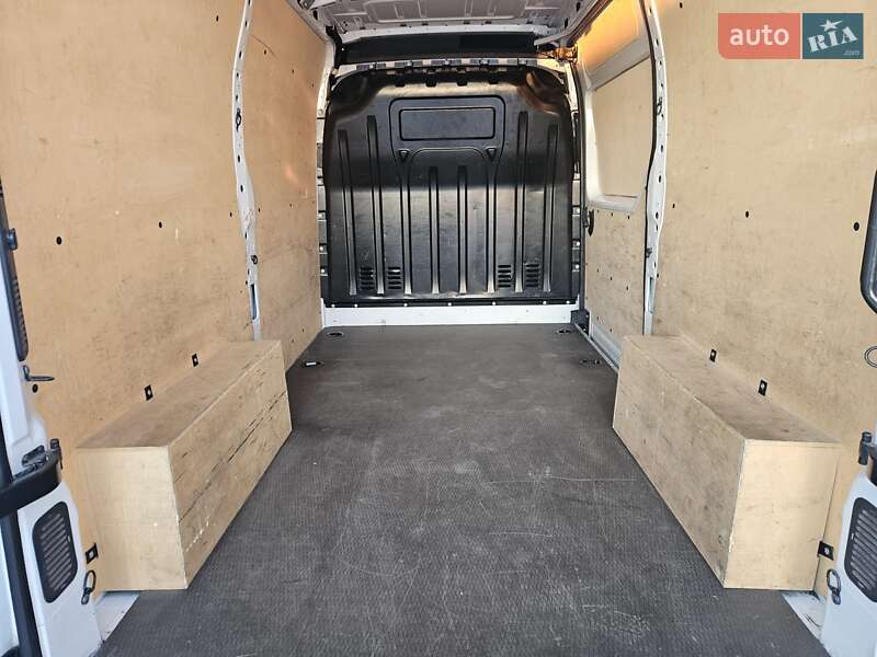 Вантажний фургон Renault Master 2022 в Бердичеві