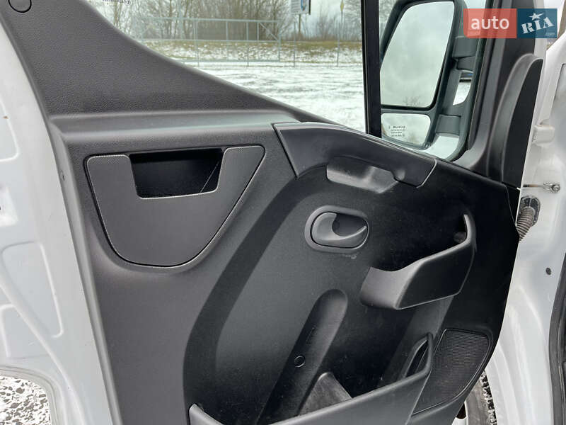 Вантажний фургон Renault Master 2020 в Володимирі