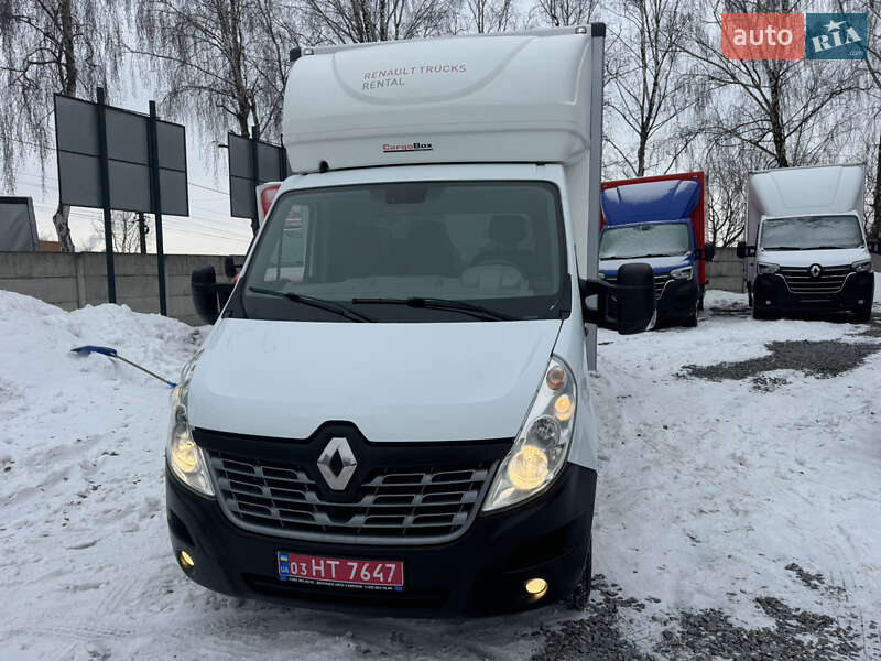 Вантажний фургон Renault Master 2017 в Рівному