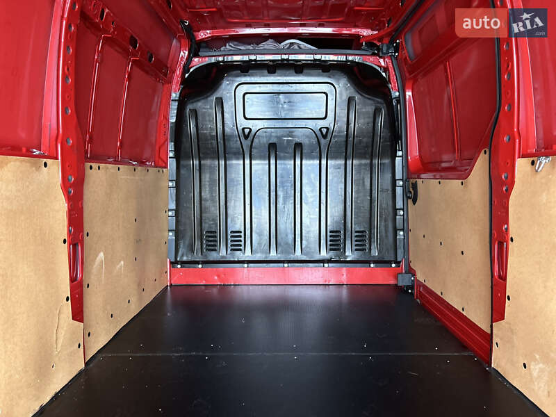 Вантажний фургон Renault Master 2024 в Хусті