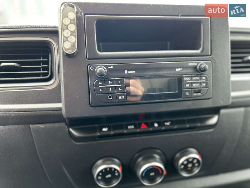 Вантажний фургон Renault Master 2024 в Хусті