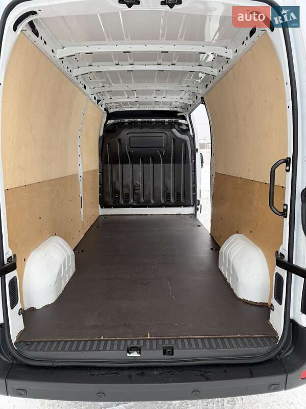 Інші автобуси Renault Master 2022 в Києві