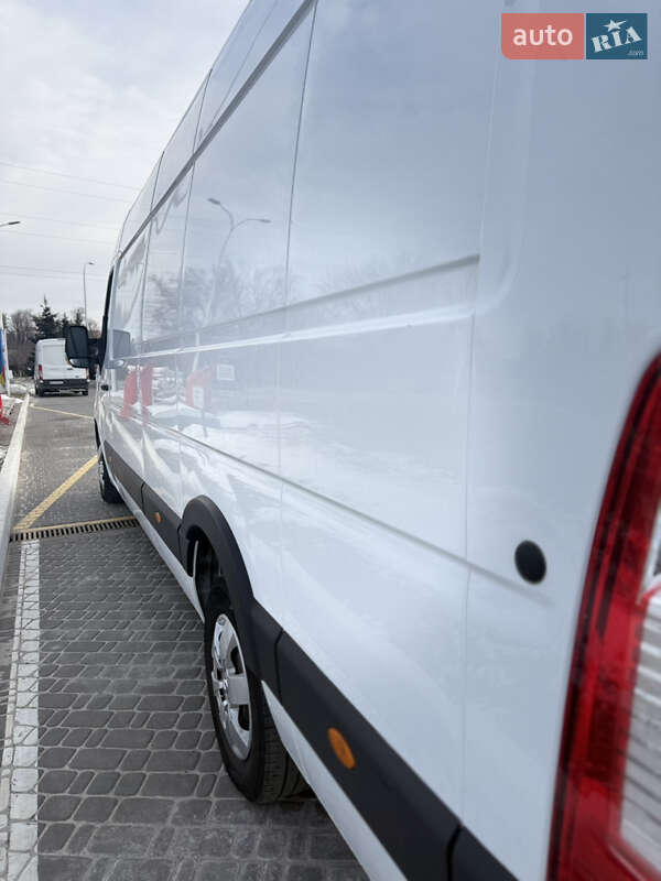 Вантажний фургон Renault Master 2020 в Дніпрі