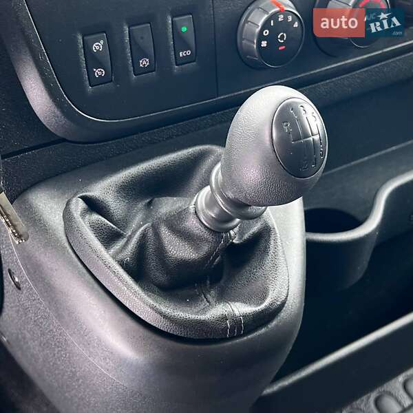 Вантажний фургон Renault Master 2019 в Києві