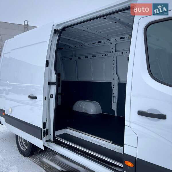 Вантажний фургон Renault Master 2019 в Києві