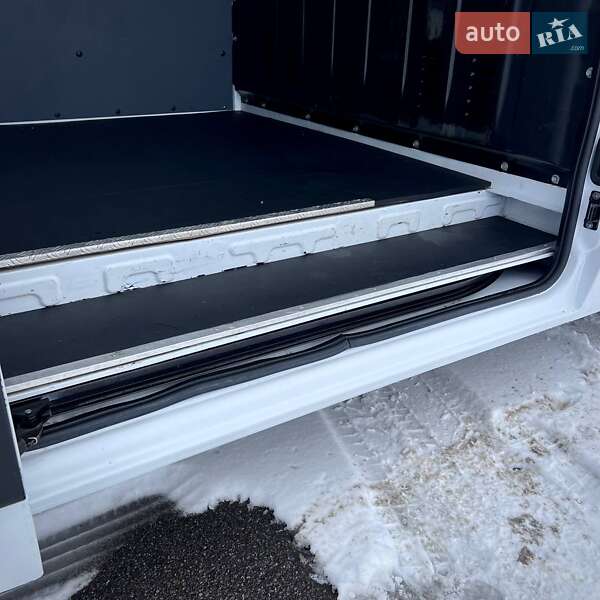 Вантажний фургон Renault Master 2019 в Києві