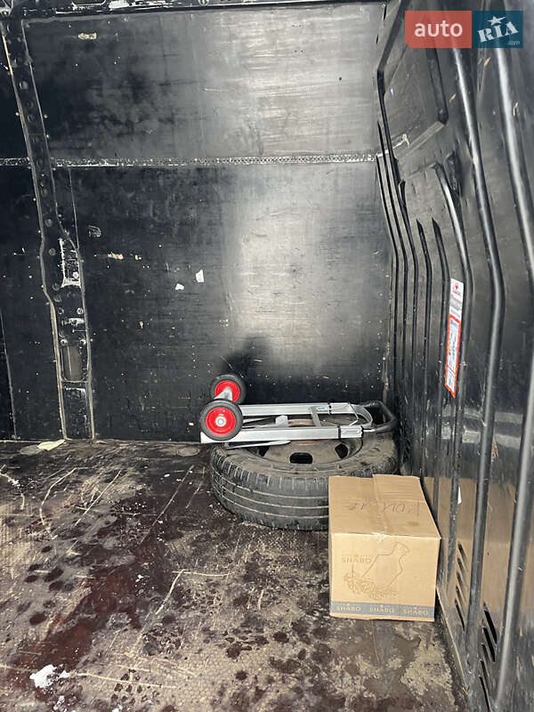 Грузовой фургон Renault Master 2015 в Борисполе