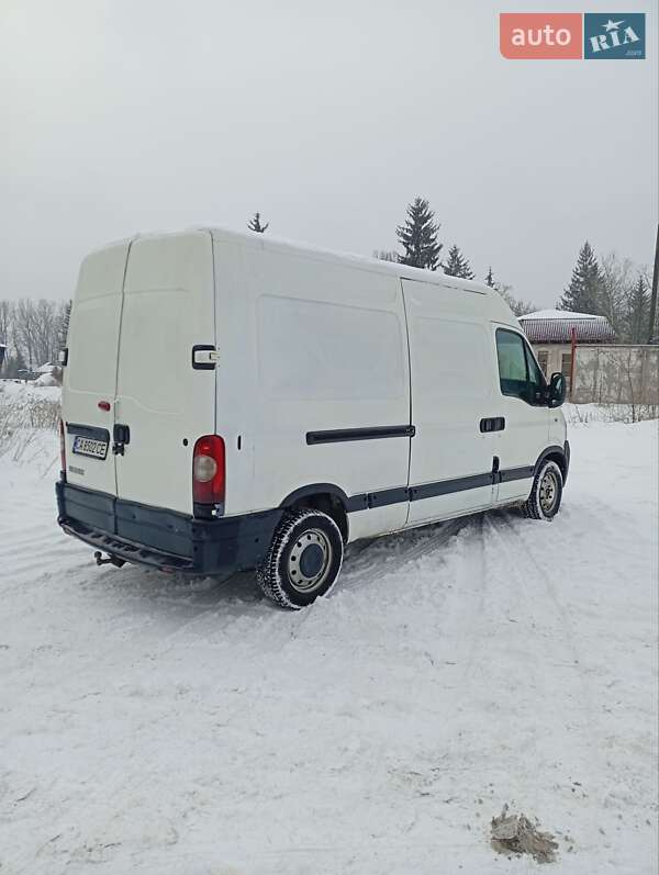Вантажний фургон Renault Master 2003 в Умані