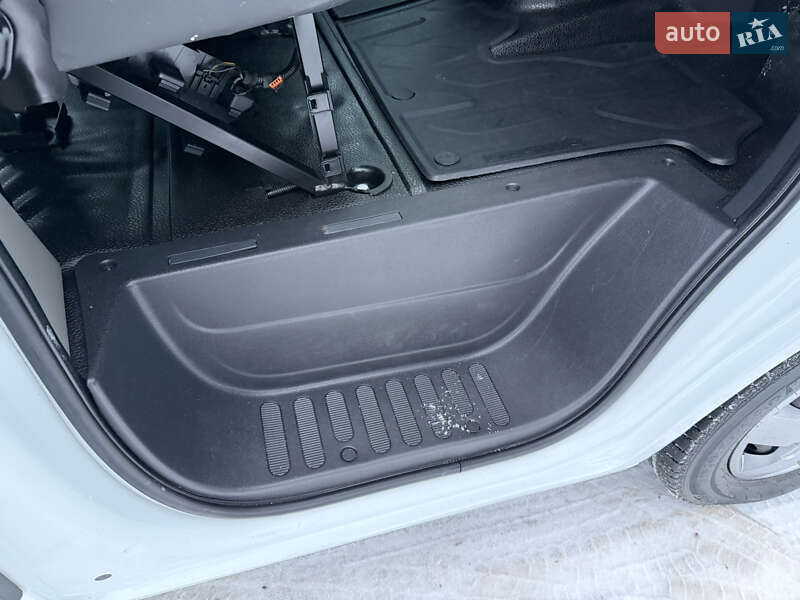 Тентований Renault Master 2016 в Дубні