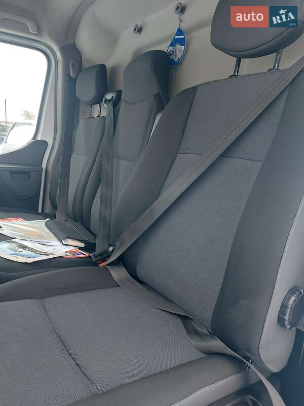 Грузовой фургон Renault Master 2019 в Млинове фото 29 Грузовой фургон Renault Master 2019 в Млинове