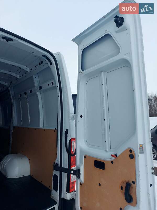 Грузовой фургон Renault Master 2019 в Млинове фото 55 Грузовой фургон Renault Master 2019 в Млинове