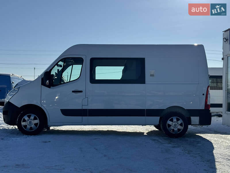 Вантажопасажирський фургон Renault Master 2017 в Києві