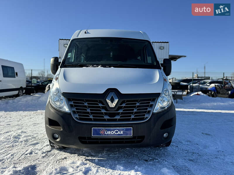 Вантажопасажирський фургон Renault Master 2017 в Києві