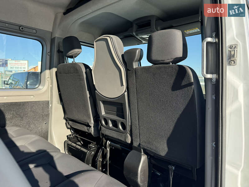 Вантажопасажирський фургон Renault Master 2017 в Києві