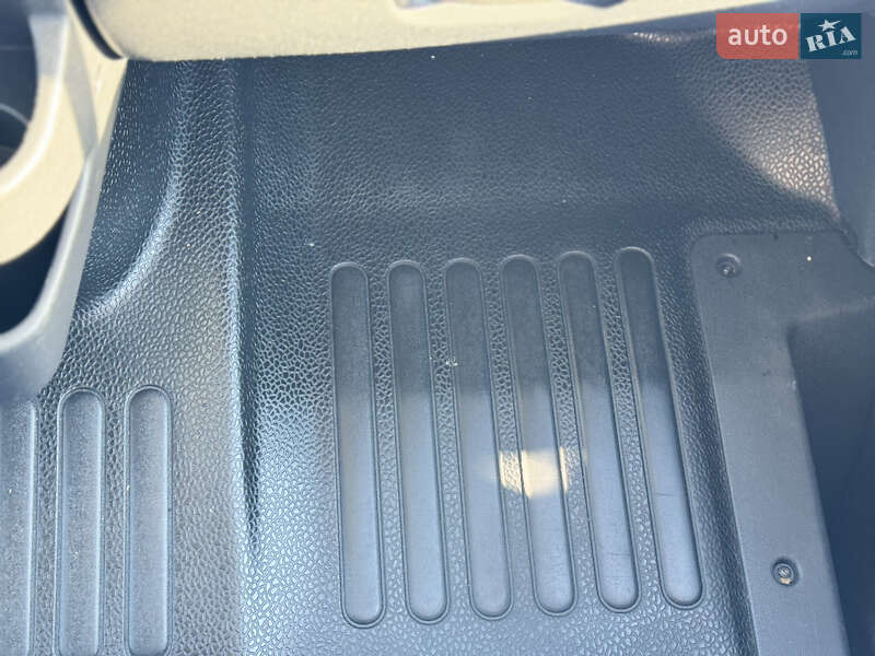 Вантажопасажирський фургон Renault Master 2017 в Києві