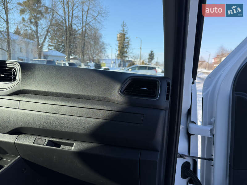 Грузопассажирский фургон Renault Master 2020 в Дубно