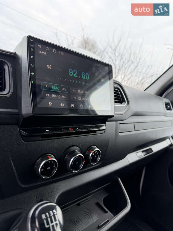 Грузопассажирский фургон Renault Master 2020 в Дубно