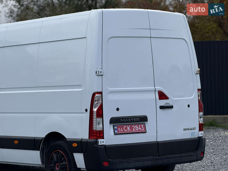 Грузовой фургон Renault Master 2017 в Дрогобыче