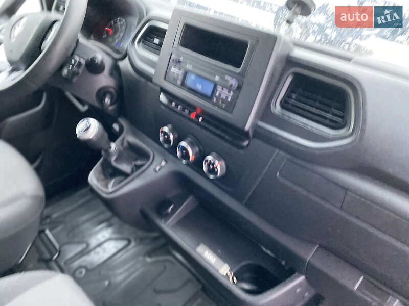 Тентованый Renault Master 2022 в Хусте