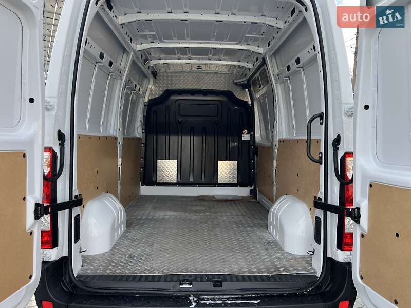 Грузовой фургон Renault Master 2020 в Луцке