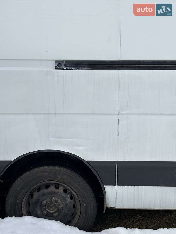 Вантажний фургон Renault Master 2013 в Івано-Франківську