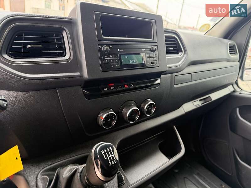 Вантажний фургон Renault Master 2020 в Дубні