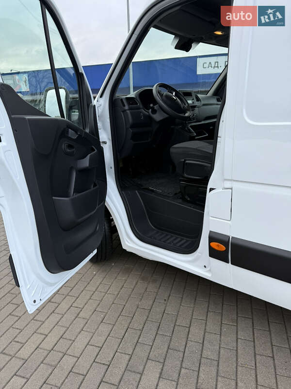 Вантажний фургон Renault Master 2022 в Дрогобичі