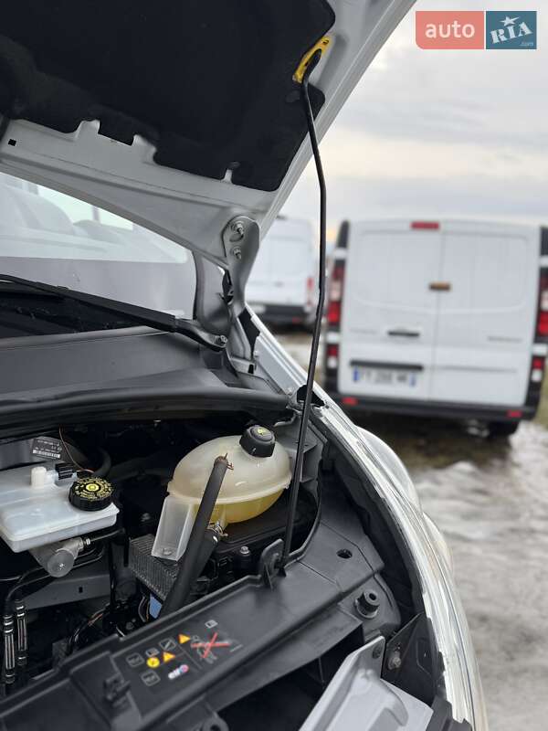 Мікроавтобус вантажний (до 3,5т) Renault Master 2018 в Рівному