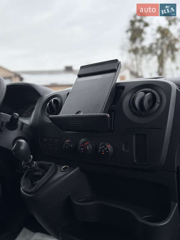 Мікроавтобус вантажний (до 3,5т) Renault Master 2018 в Рівному