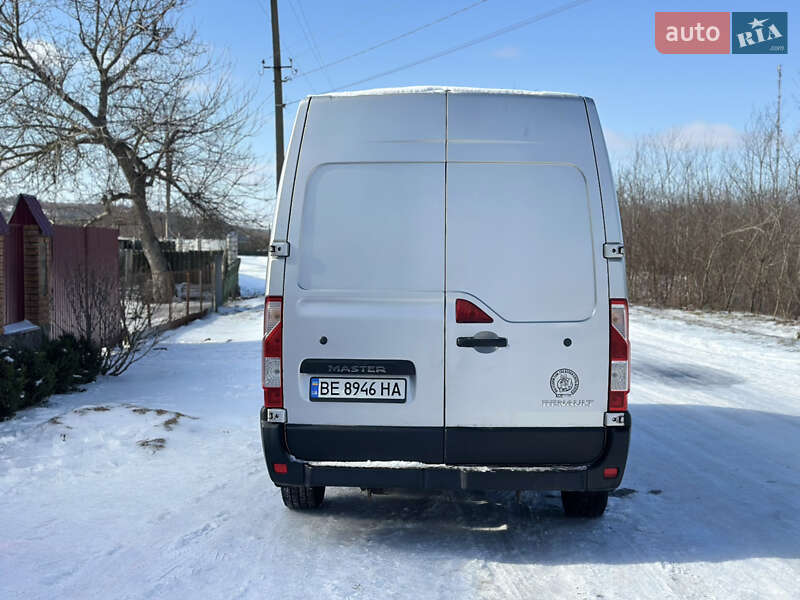 Вантажний фургон Renault Master 2017 в Первомайську