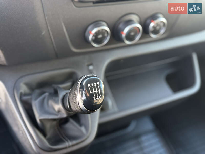Вантажний фургон Renault Master 2020 в Дубні