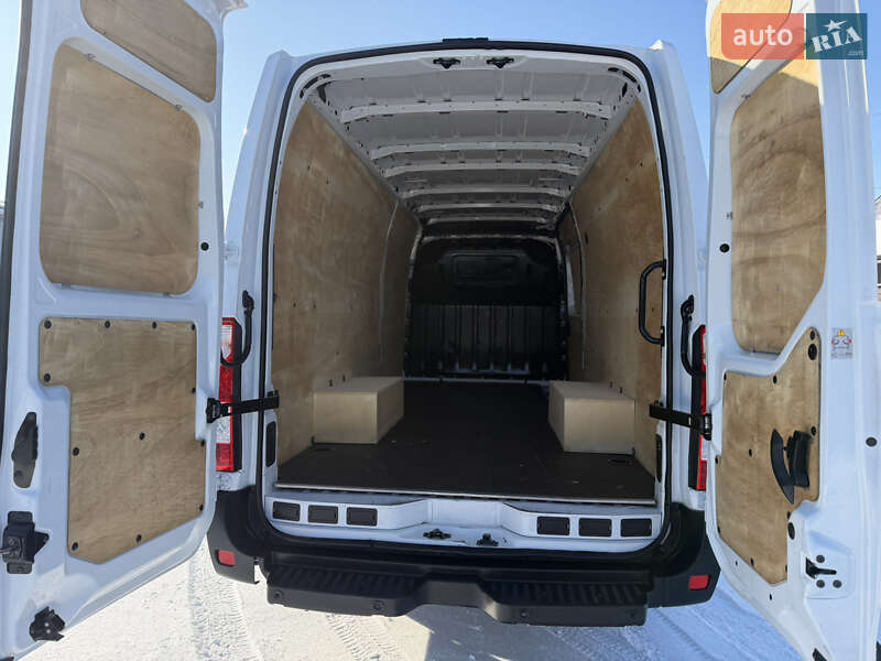 Вантажний фургон Renault Master 2020 в Дубні