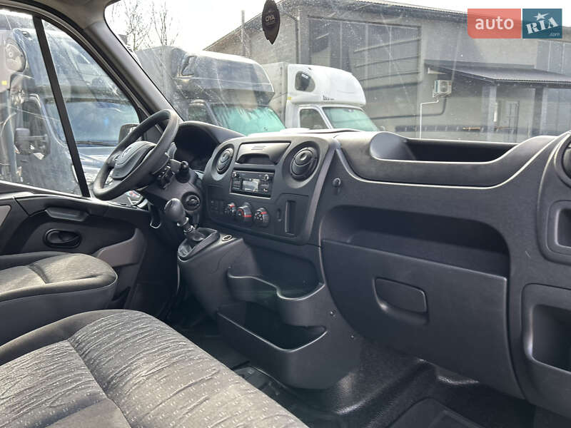 Вантажний фургон Renault Master 2018 в Хусті
