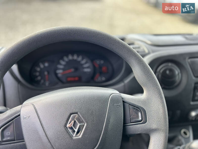 Вантажний фургон Renault Master 2018 в Хусті