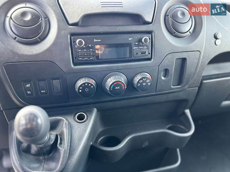 Вантажний фургон Renault Master 2018 в Хусті