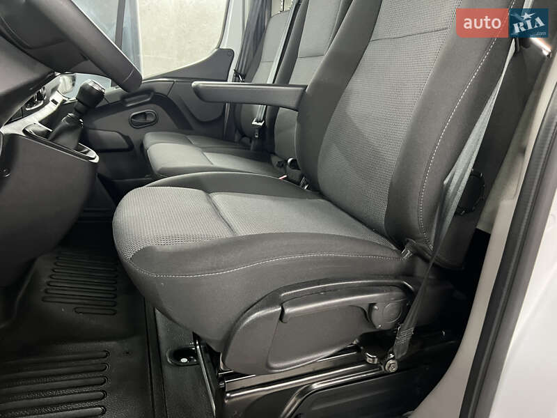 Вантажний фургон Renault Master 2021 в Полтаві