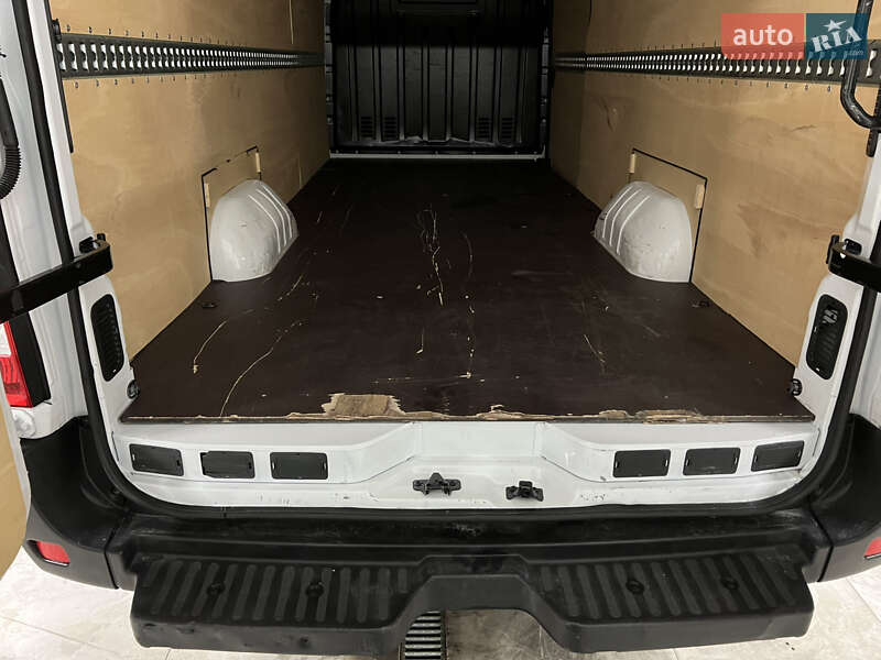 Вантажний фургон Renault Master 2021 в Полтаві
