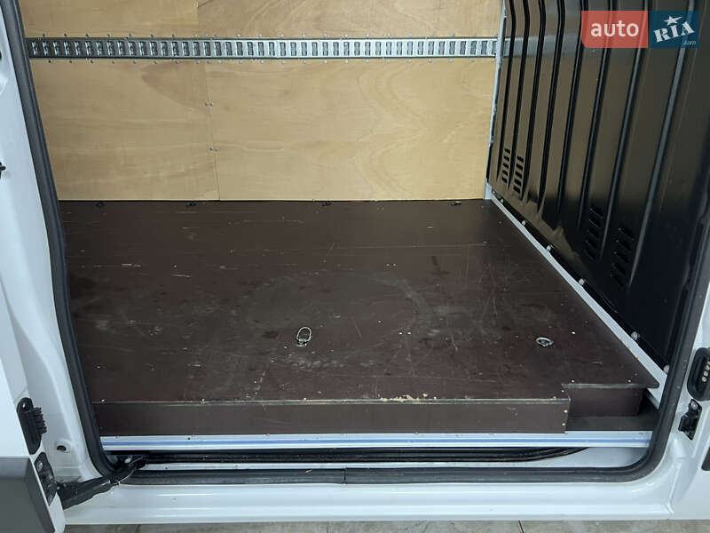 Вантажний фургон Renault Master 2021 в Полтаві