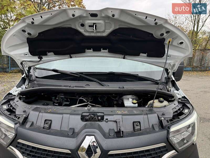 Мікроавтобус вантажний (до 3,5т) Renault Master 2021 в Дніпрі