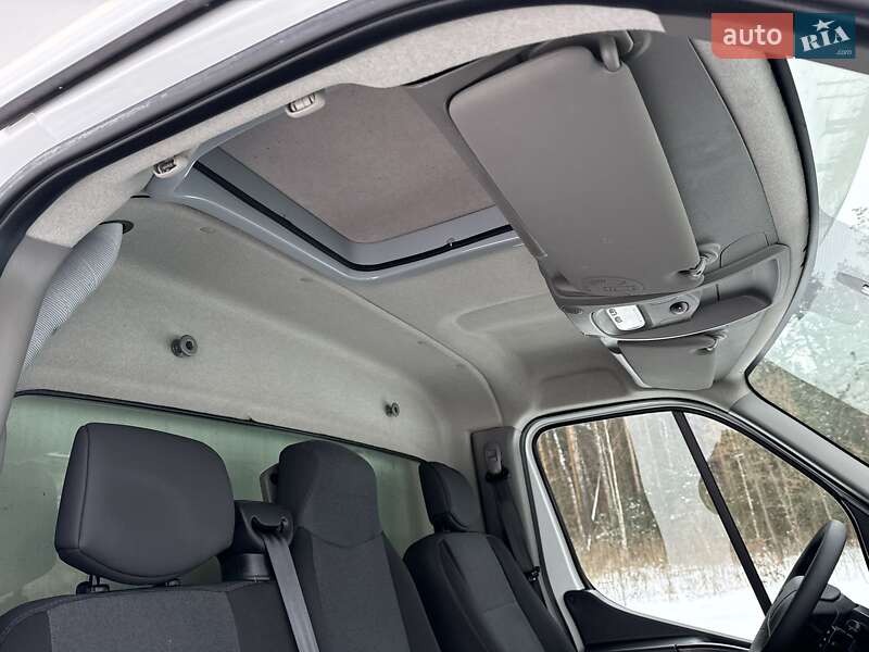 Грузовой фургон Renault Master 2019 в Киеве