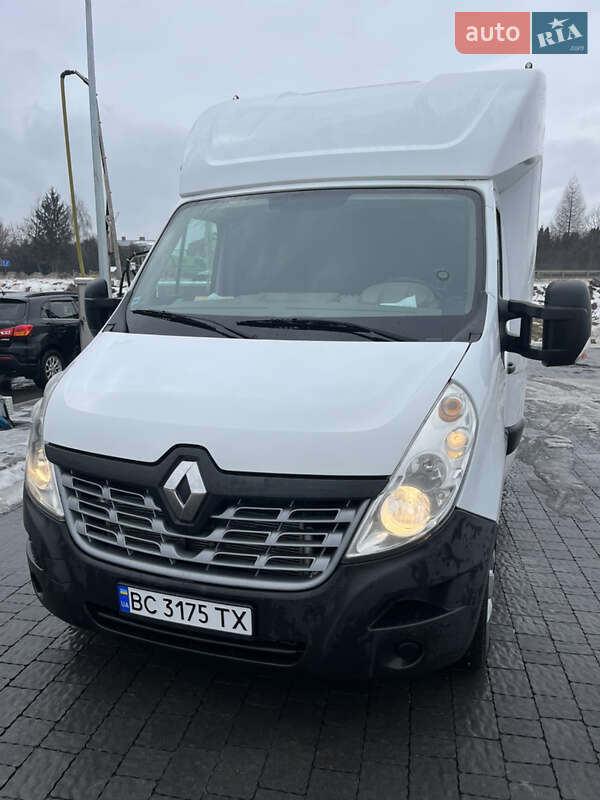 Евакуатор Renault Master 2016 в Львові