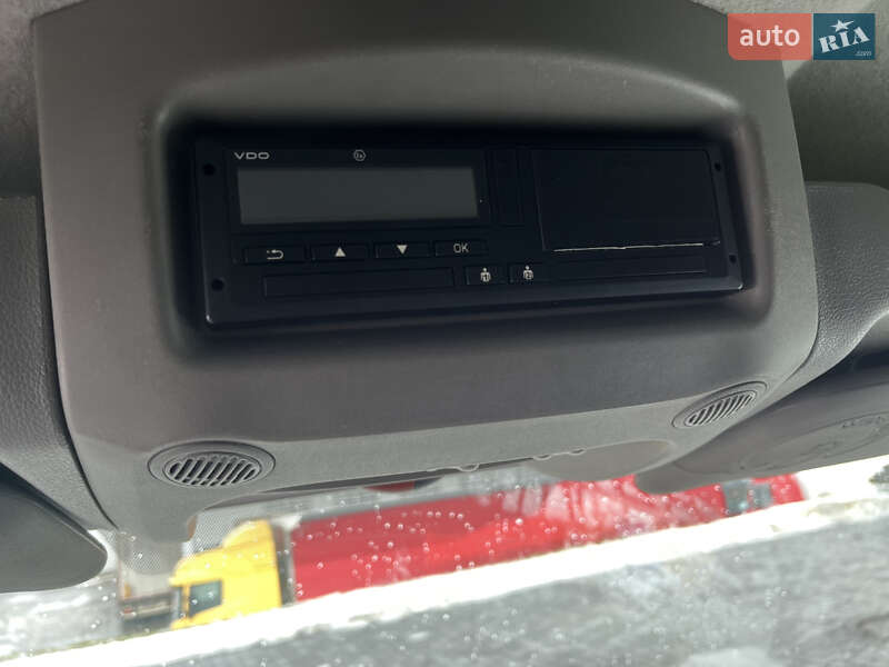 Евакуатор Renault Master 2016 в Львові