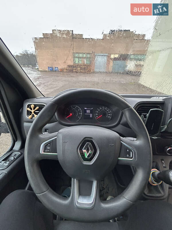 Грузовой фургон Renault Master 2021 в Ужгороде