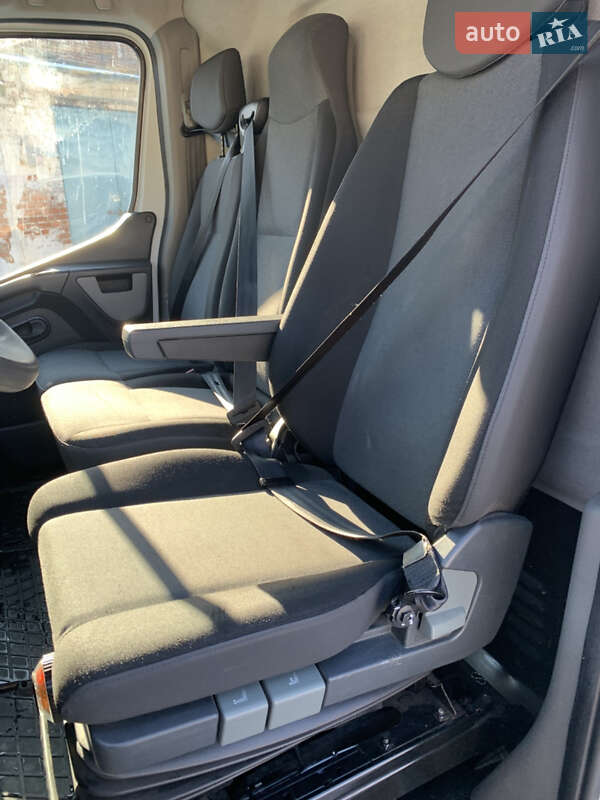 Грузовой фургон Renault Master 2017 в Харькове