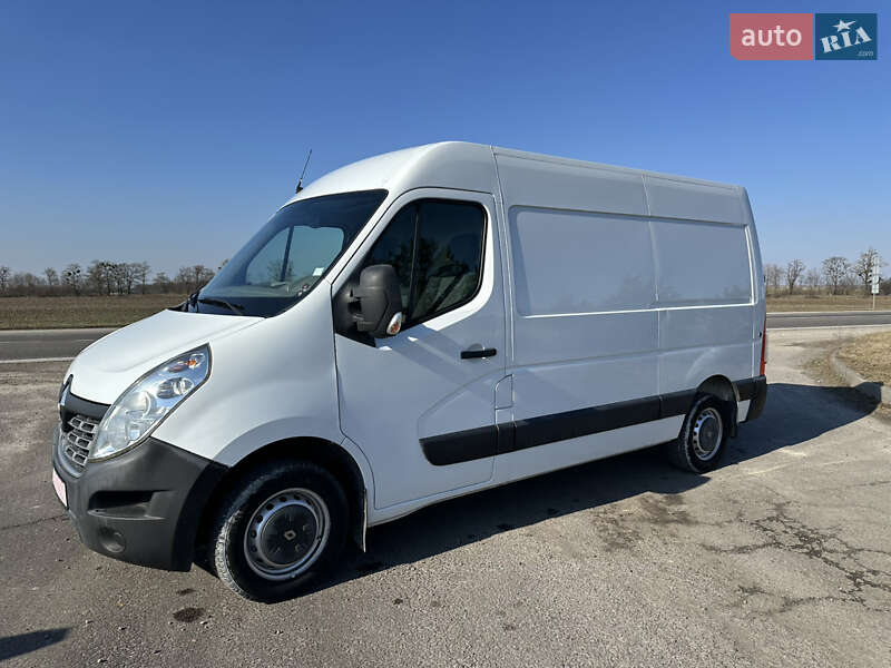 Вантажний фургон Renault Master 2016 в Радехові
