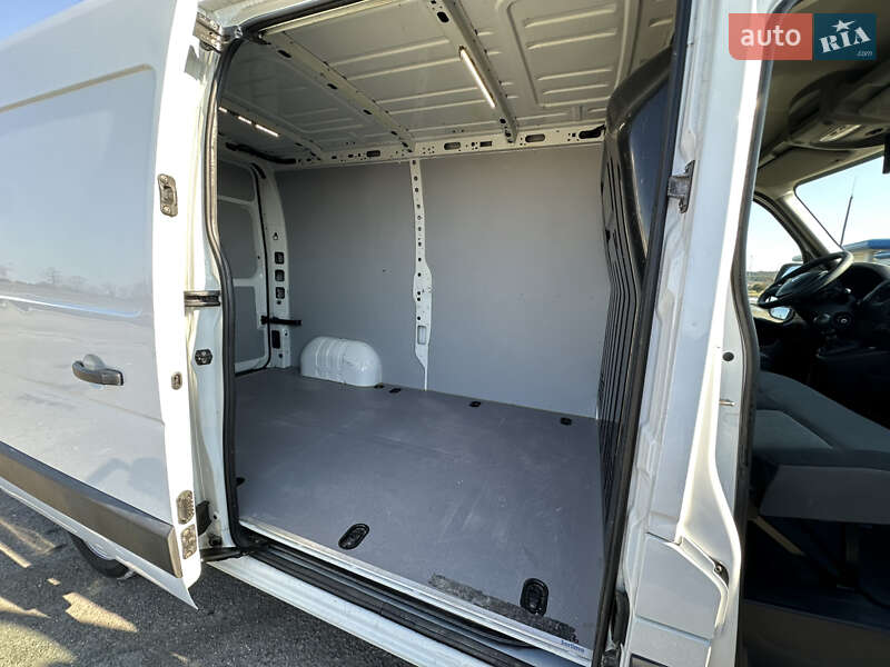 Вантажний фургон Renault Master 2016 в Радехові